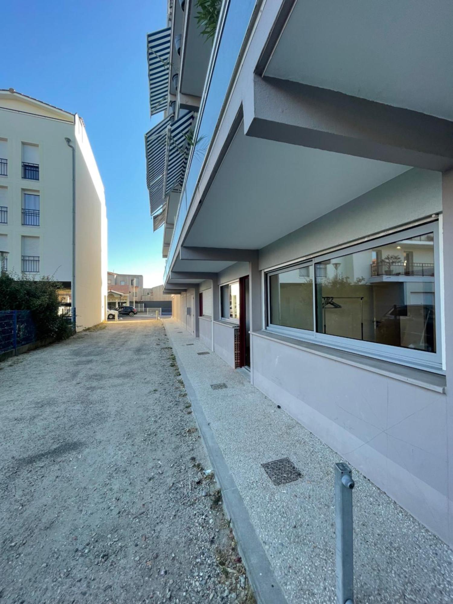 Appartement Ou Studio En Hyper Centre, Pour La Plage Et La Rue Pietonne Il Suffit De Traverser La Rue , Voir La Photo Principale Andernos-les-Bains Extérieur photo