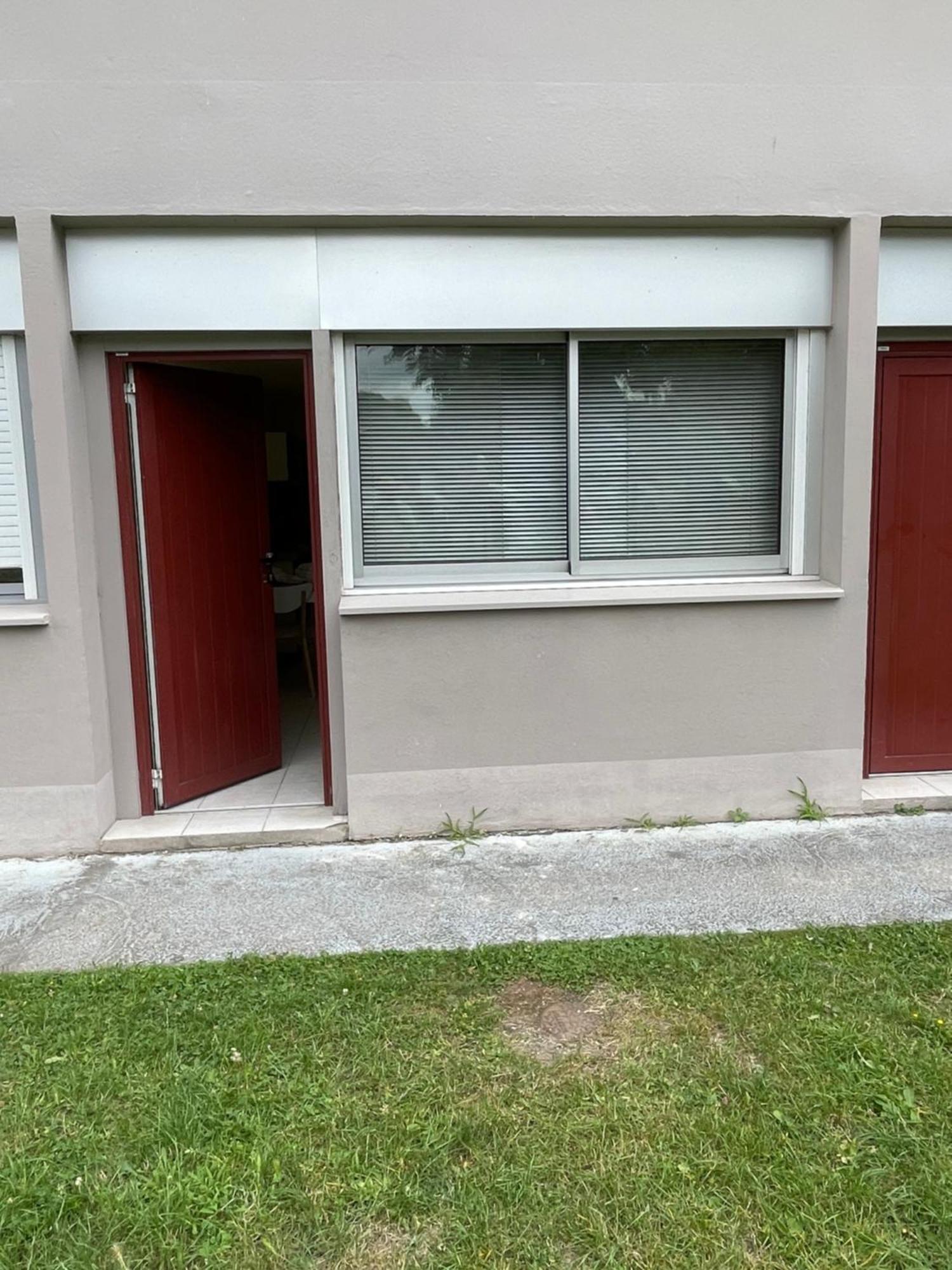 Appartement Ou Studio En Hyper Centre, Pour La Plage Et La Rue Pietonne Il Suffit De Traverser La Rue , Voir La Photo Principale Andernos-les-Bains Extérieur photo